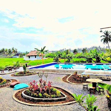 Barn N Bunk Hotel Gianyar  Luaran gambar