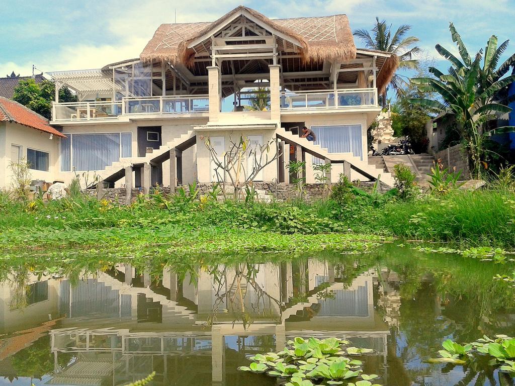 Barn N Bunk Hotel Gianyar  Luaran gambar