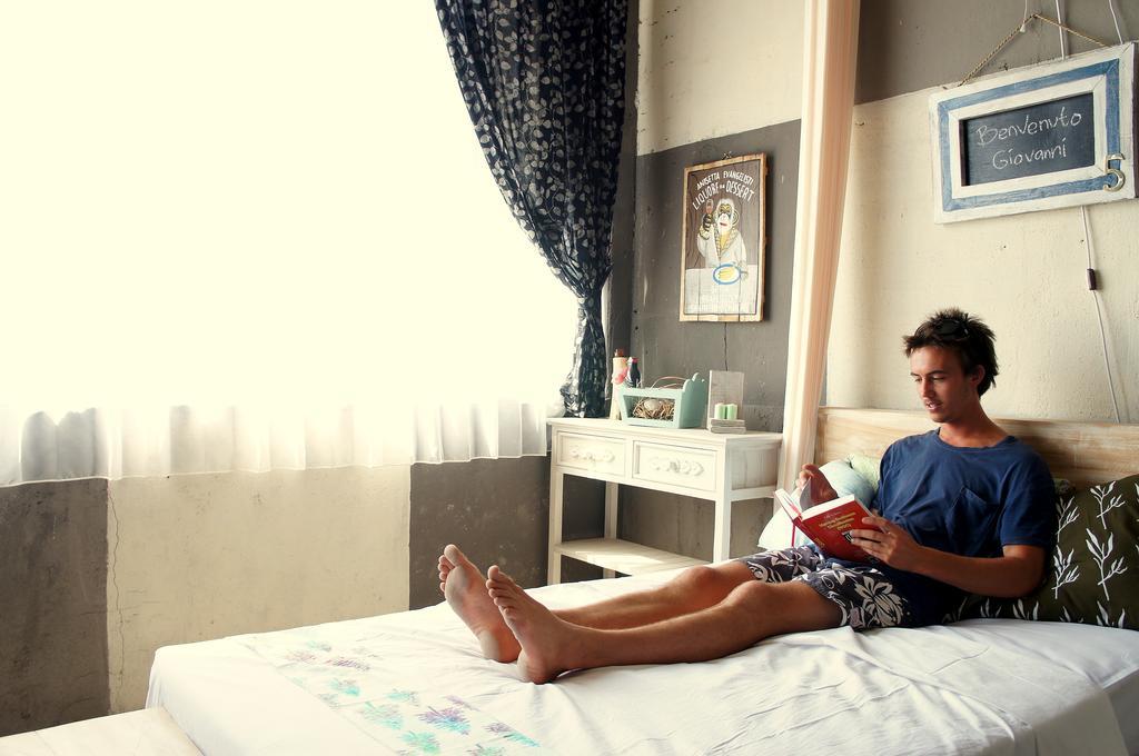 Barn N Bunk Hotel Gianyar  Luaran gambar
