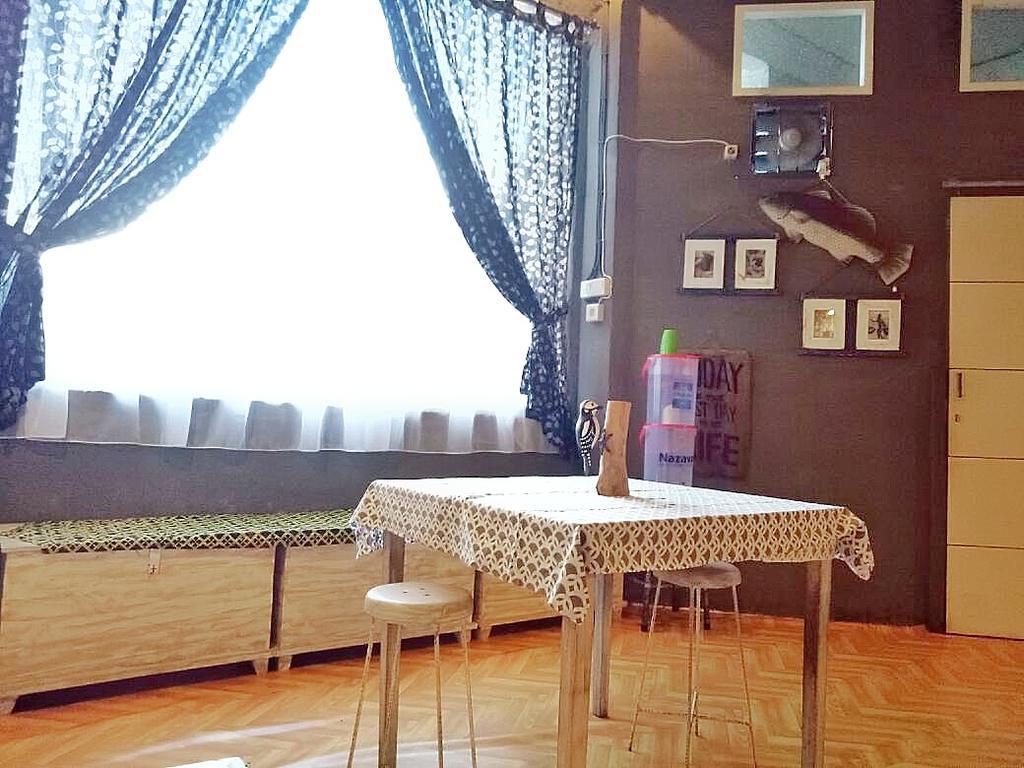 Barn N Bunk Hotel Gianyar  Luaran gambar