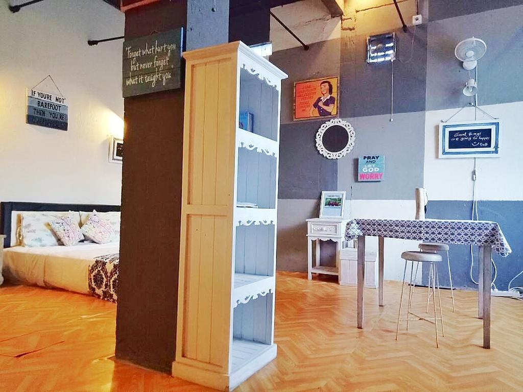 Barn N Bunk Hotel Gianyar  Luaran gambar