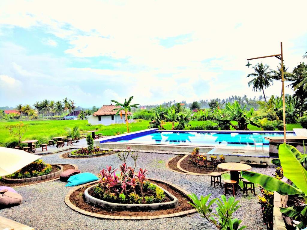 Barn N Bunk Hotel Gianyar  Luaran gambar