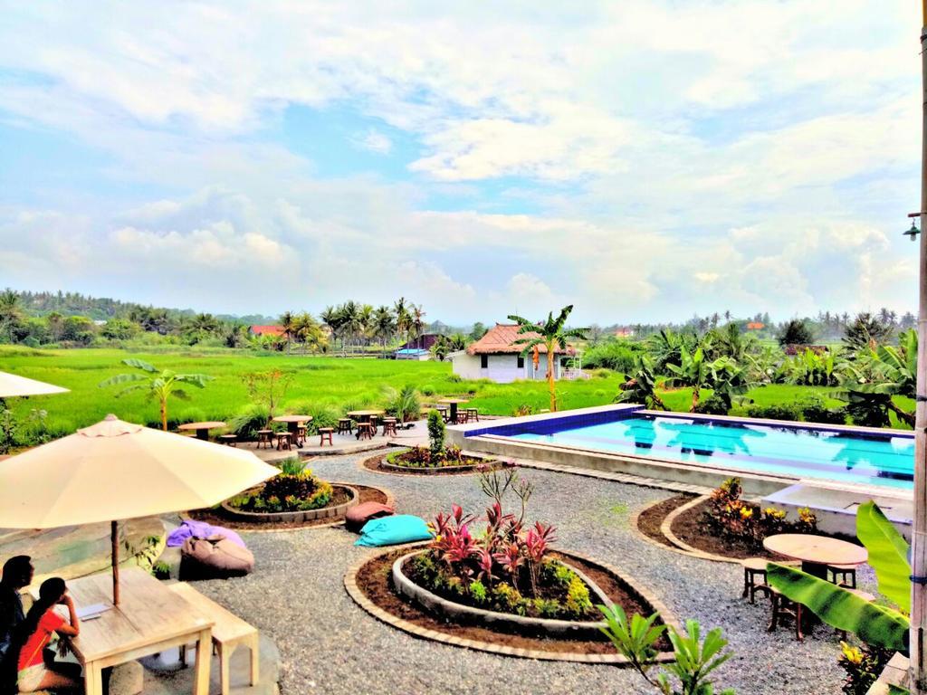 Barn N Bunk Hotel Gianyar  Luaran gambar